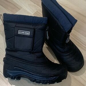Black Rain and Snow Boots with Insulation and Rubber Sole